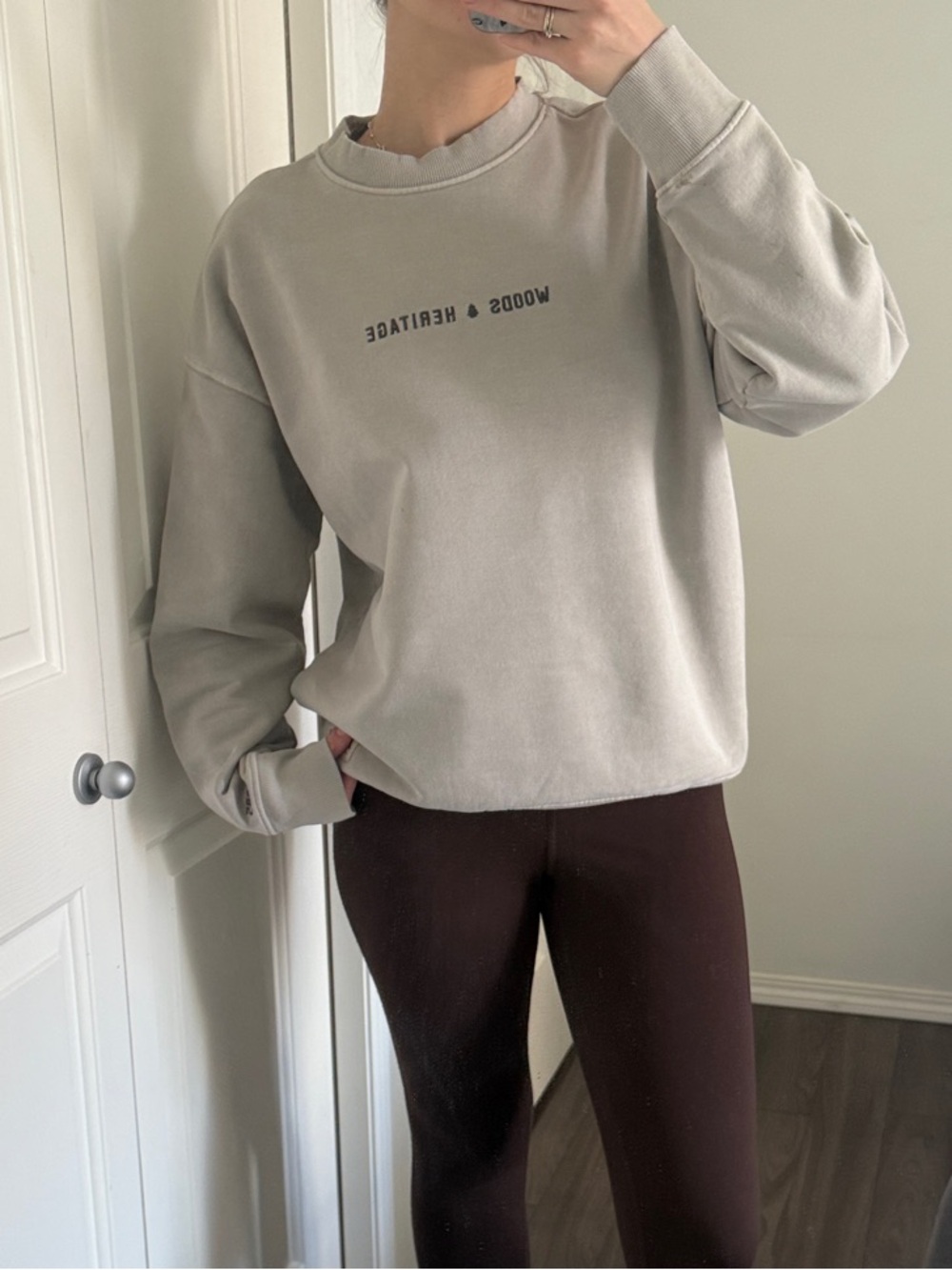 Woods Women's Heritage 1885 Sweatshirt - Picture 7 of 7